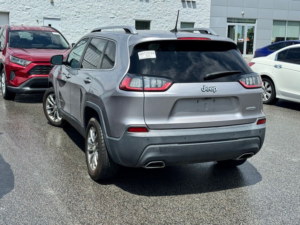 2019 Jeep Cherokee — interior view