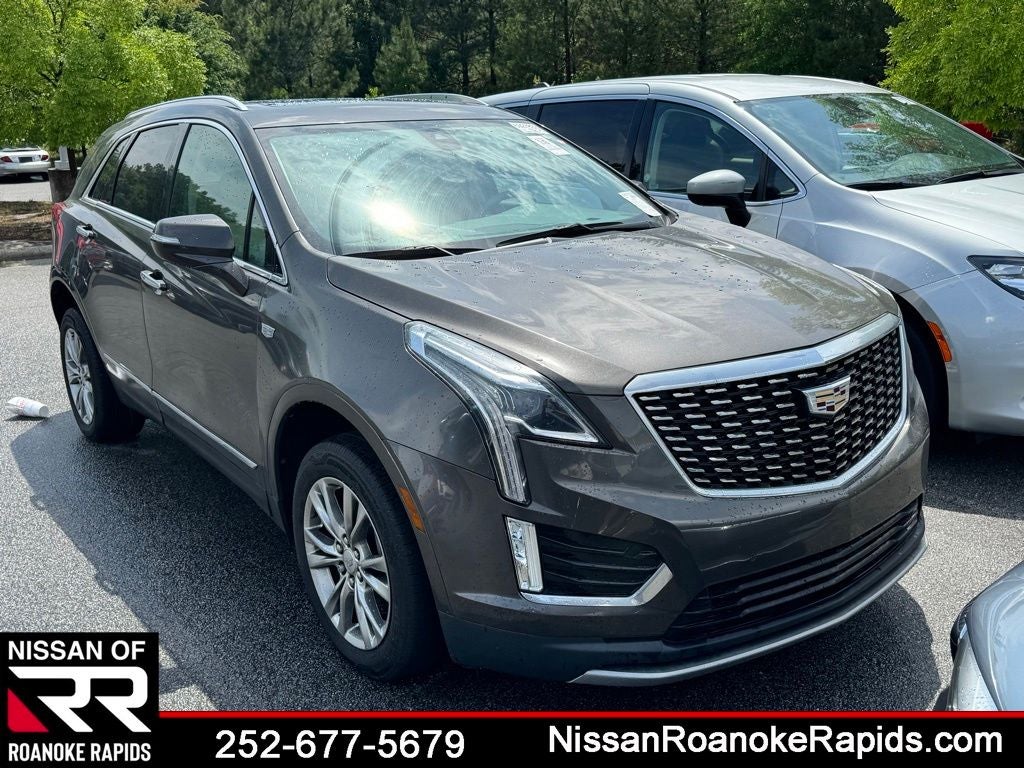 2020 Cadillac XT5 Premium Luxury in Dark Mocha Metallic — front three-quarter view