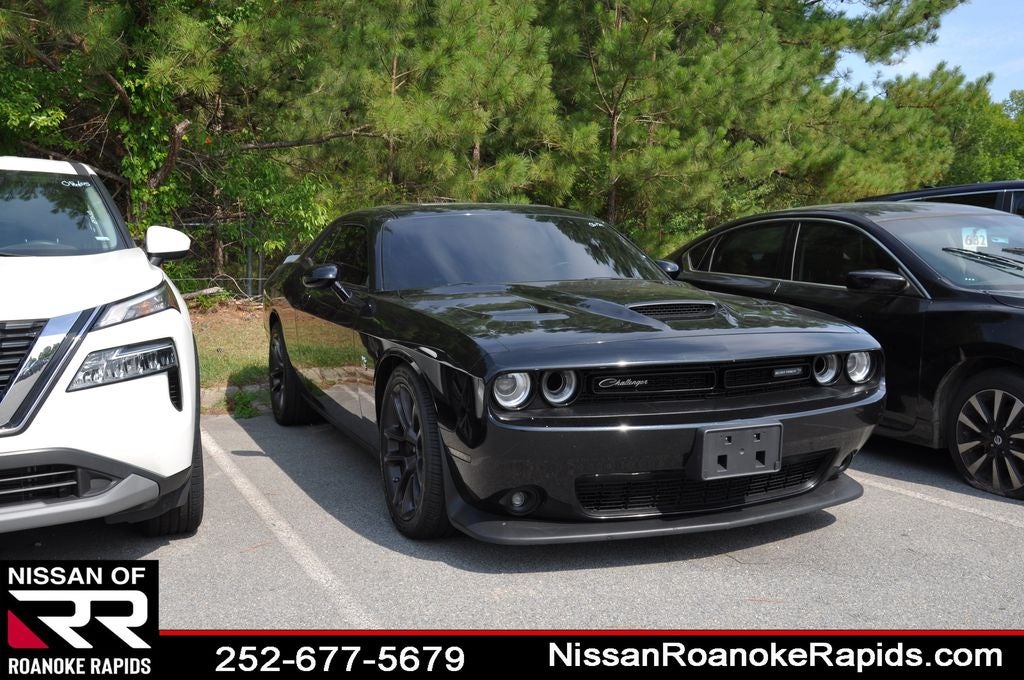 2022 Dodge Challenger R/T Scat Pack in Pitch Black Clearcoat — front three-quarter view